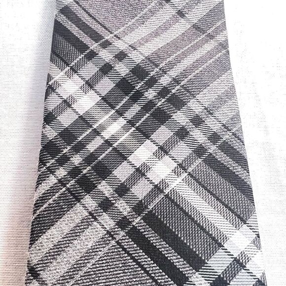 Van Heusen Men’s Classic Black/white/Gray Plaid Tie Office Preppy Corpcore - Picture 8 of 9
